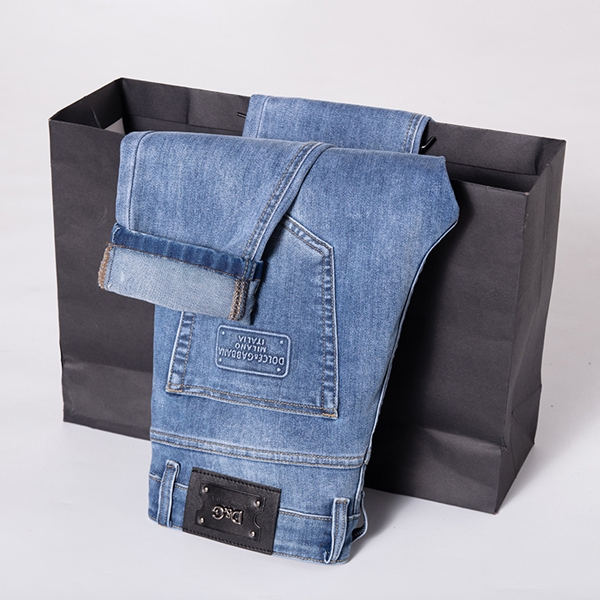 ブランドジーンズ全体デザイン